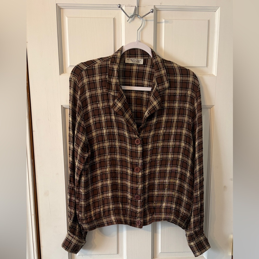 Vintage Kensington Square boxy button-down shirt in classic brown plaid. Size M